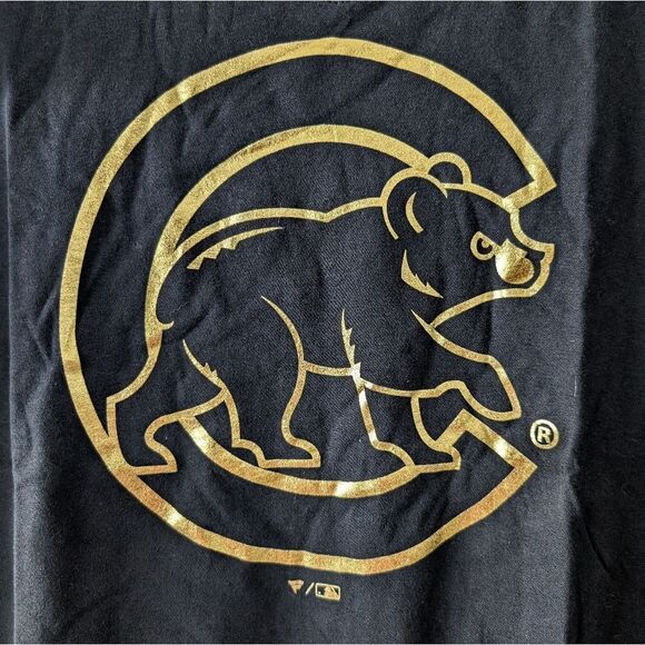 NWOT Chicago Cubs Fanatics V-Neck Tee - XL - Gold Metallic Logo - Picture 3 of 6